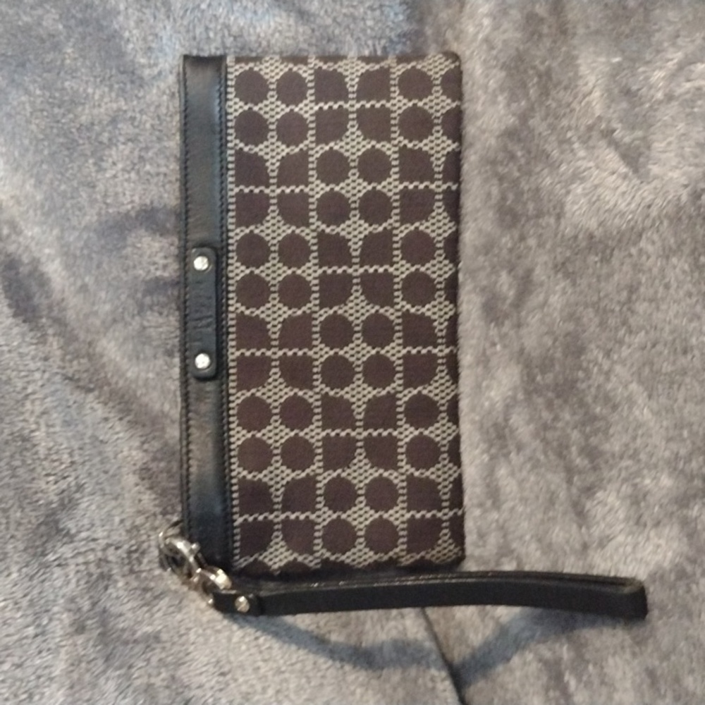 Kate Spade wristlet, EUC
